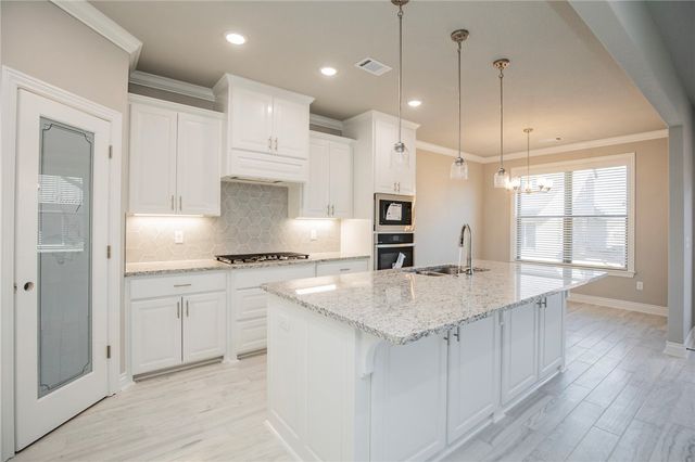 6702 SW Basswood Avenue, Bentonville, AR 72713