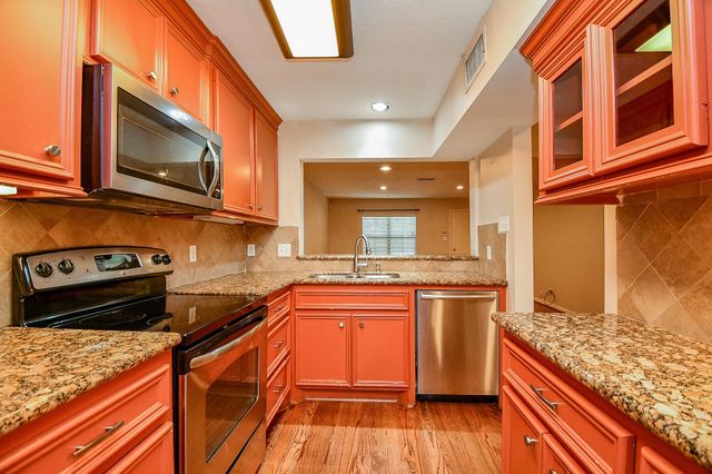 5244 Arboles Drive 6, Houston, TX 77035