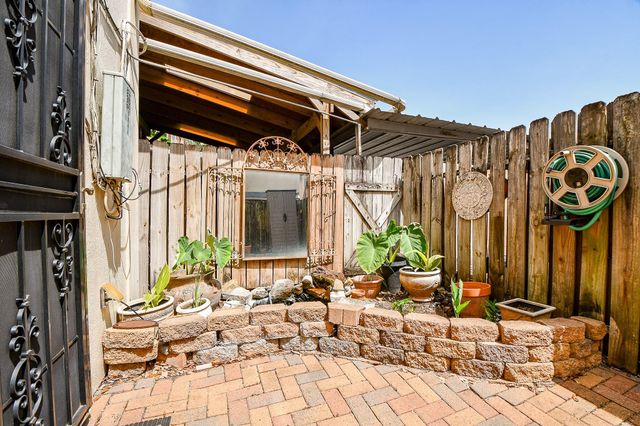 5244 Arboles Drive 6, Houston, TX 77035