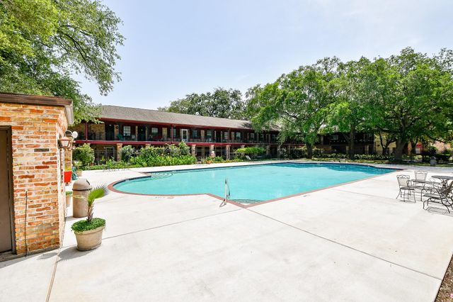 5244 Arboles Drive 6, Houston, TX 77035