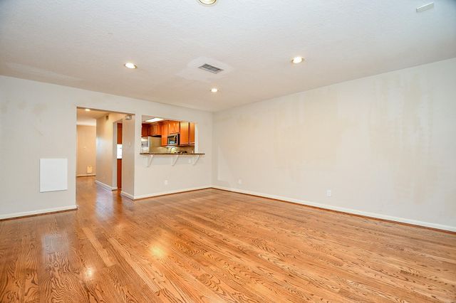 5244 Arboles Drive 6, Houston, TX 77035