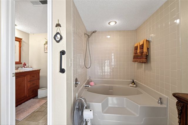 1016 S 27th Street, Rogers, AR 72758