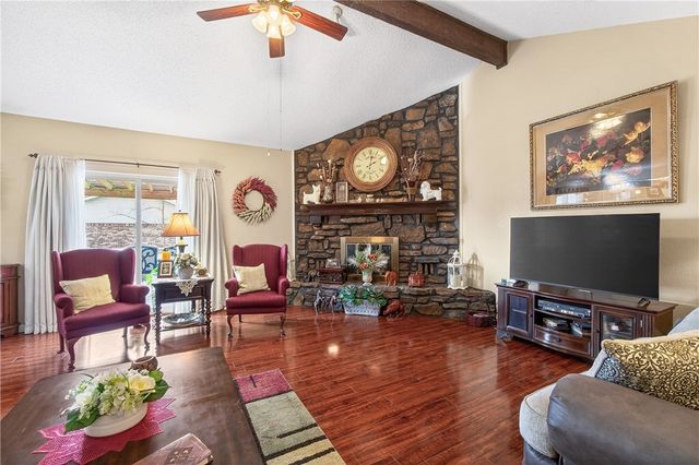 1016 S 27th Street, Rogers, AR 72758