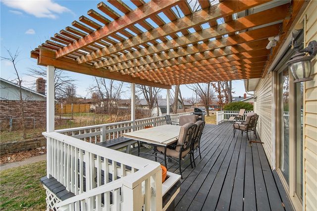 1016 S 27th Street, Rogers, AR 72758