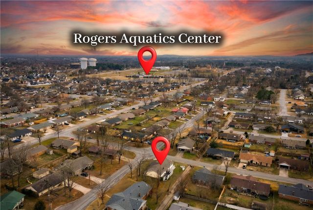 1016 S 27th Street, Rogers, AR 72758