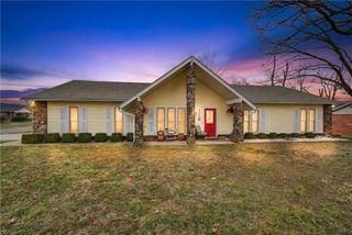 1016 S 27th Street, Rogers, AR 72758