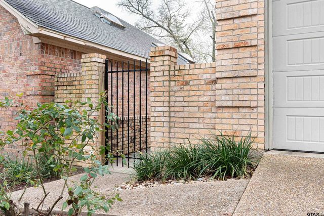 736 Fairmont Drive, Tyler, TX 75701