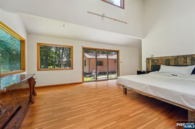 724 Tall Oaks Court, Franklin Lakes, NJ 07417