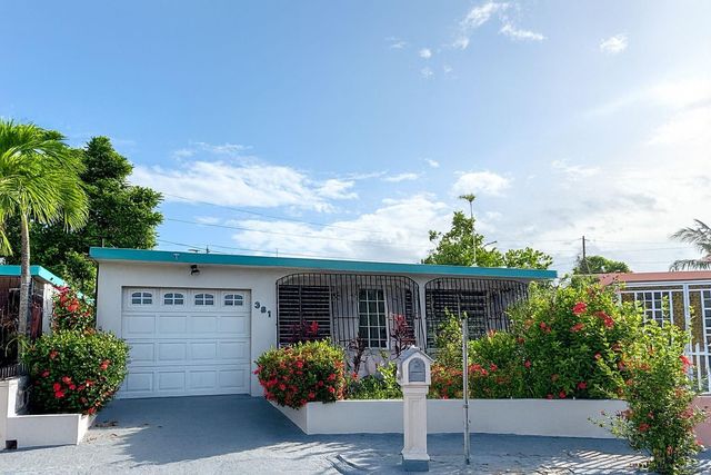 381 JARDIN DE VERSALLES STREET B-1, Vega Baja, PR 00693