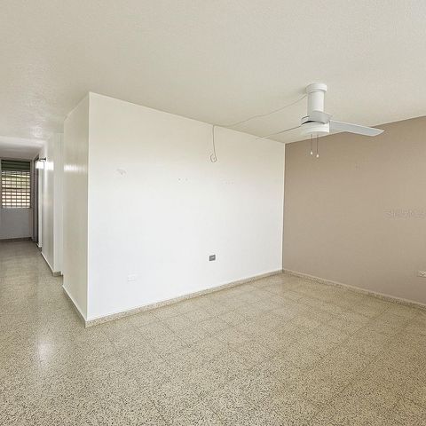 381 JARDIN DE VERSALLES STREET B-1, Vega Baja, PR 00693