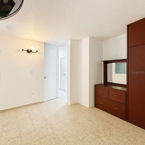 381 JARDIN DE VERSALLES STREET B-1, Vega Baja, PR 00693