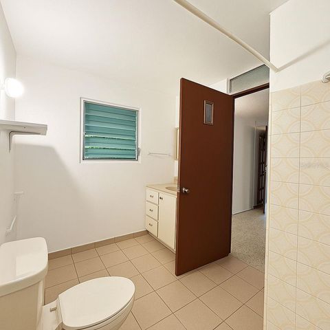 381 JARDIN DE VERSALLES STREET B-1, Vega Baja, PR 00693