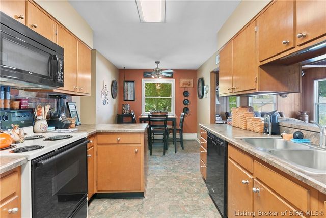 402 Fairmount Drive, Madison, IN 47250