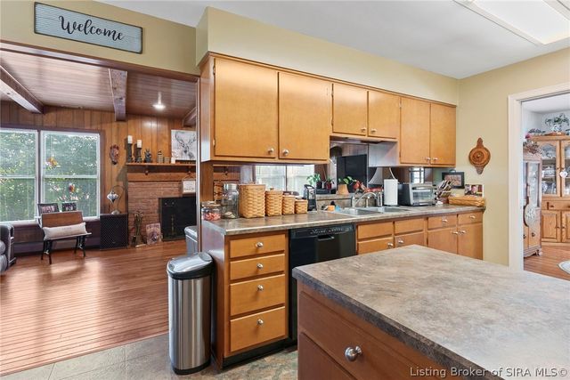 402 Fairmount Drive, Madison, IN 47250