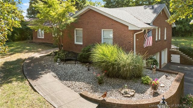 402 Fairmount Drive, Madison, IN 47250