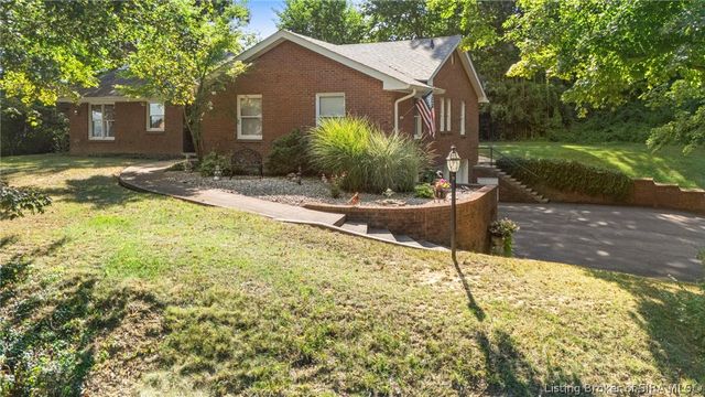 402 Fairmount Drive, Madison, IN 47250