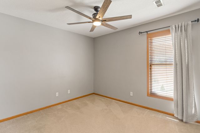 2625 Revo Road, Davenport, IA 52806