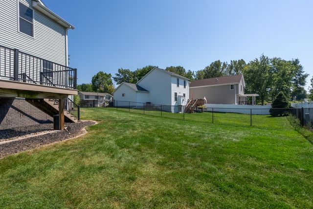 2625 Revo Road, Davenport, IA 52806