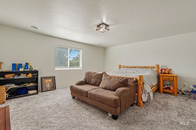 675 Gateway, Middleton, ID 83644