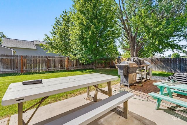 675 Gateway, Middleton, ID 83644