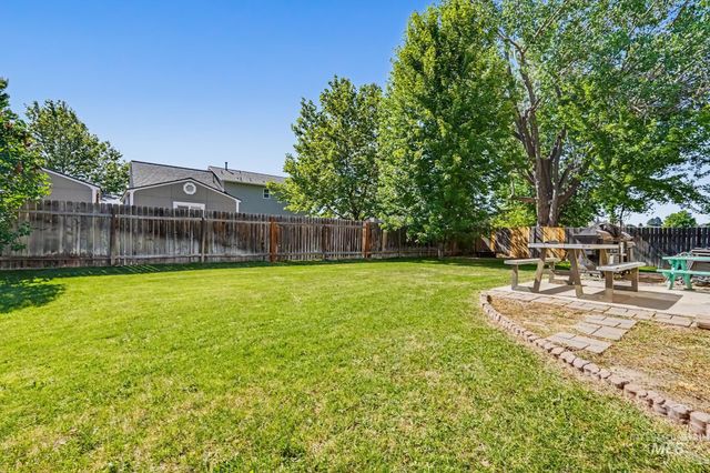 675 Gateway, Middleton, ID 83644