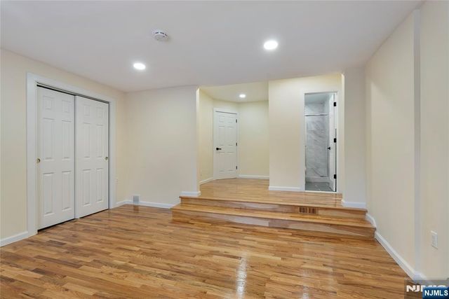 14 Pitcairn Avenue, Ho-ho-kus, NJ 07423