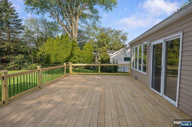 14 Pitcairn Avenue, Ho-ho-kus, NJ 07423