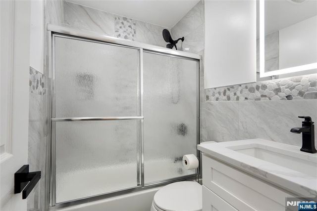 14 Pitcairn Avenue, Ho-ho-kus, NJ 07423