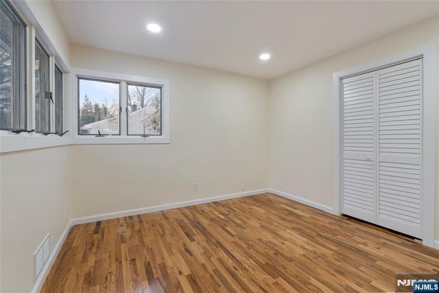 14 Pitcairn Avenue, Ho-ho-kus, NJ 07423