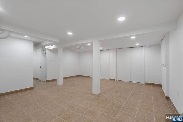 14 Pitcairn Avenue, Ho-ho-kus, NJ 07423