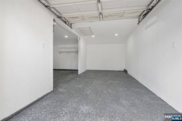 14 Pitcairn Avenue, Ho-ho-kus, NJ 07423