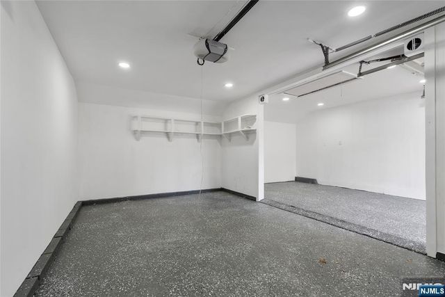 14 Pitcairn Avenue, Ho-ho-kus, NJ 07423