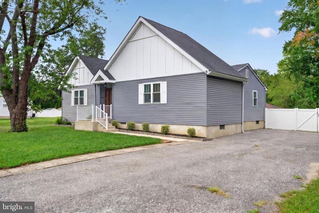10 CAMDEN AVE, Voorhees, NJ 08043