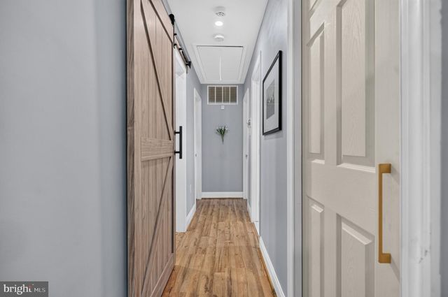 10 CAMDEN AVE, Voorhees, NJ 08043