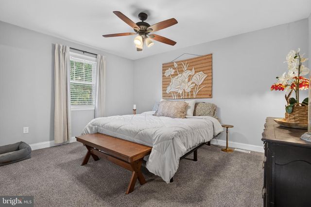 10 CAMDEN AVE, Voorhees, NJ 08043