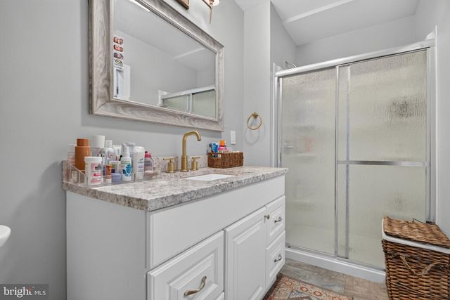 10 CAMDEN AVE, Voorhees, NJ 08043