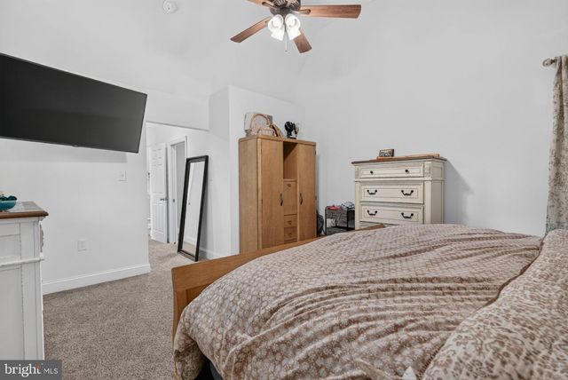 10 CAMDEN AVE, Voorhees, NJ 08043