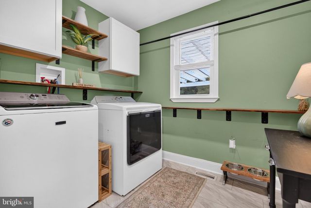 10 CAMDEN AVE, Voorhees, NJ 08043