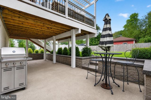 10 CAMDEN AVE, Voorhees, NJ 08043