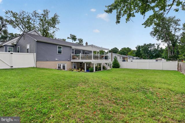 10 CAMDEN AVE, Voorhees, NJ 08043