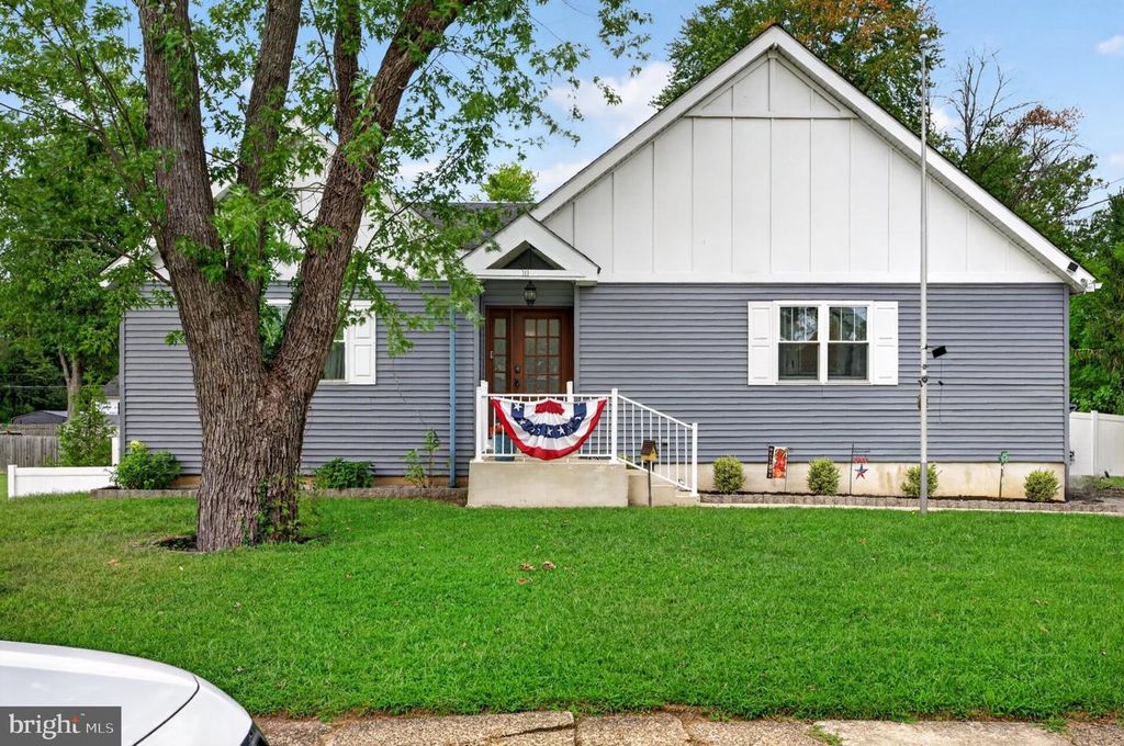 10 CAMDEN AVE, Voorhees, NJ 08043 — exterior