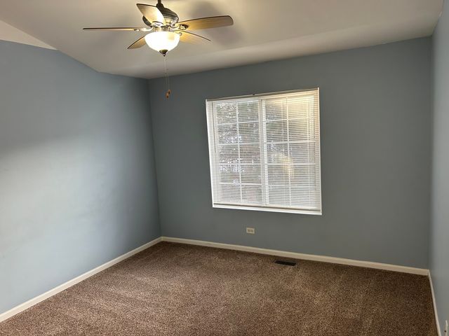 258 Windsor Court C, South Elgin, IL 60177