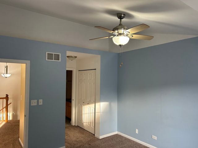 258 Windsor Court C, South Elgin, IL 60177