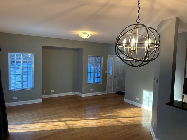 258 Windsor Court C, South Elgin, IL 60177