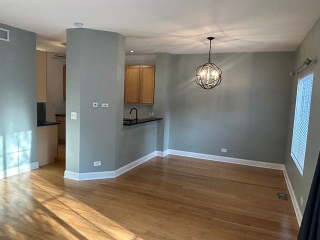 258 Windsor Court C, South Elgin, IL 60177