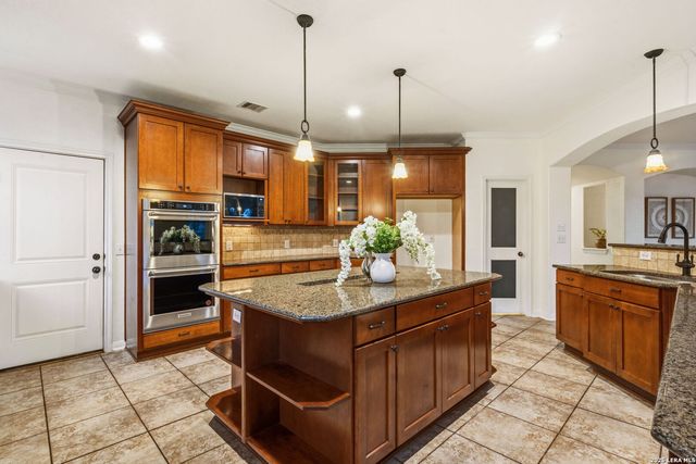 105 Clear Water, Boerne, TX 78006