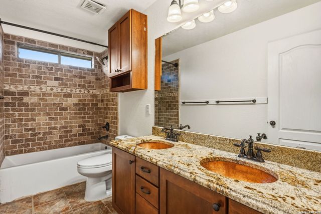 105 Clear Water, Boerne, TX 78006