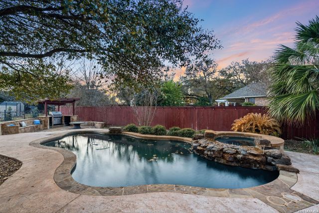 105 Clear Water, Boerne, TX 78006