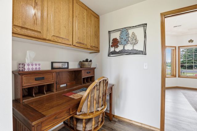 814 N High Desert Dr, Deer Park, WA 99006