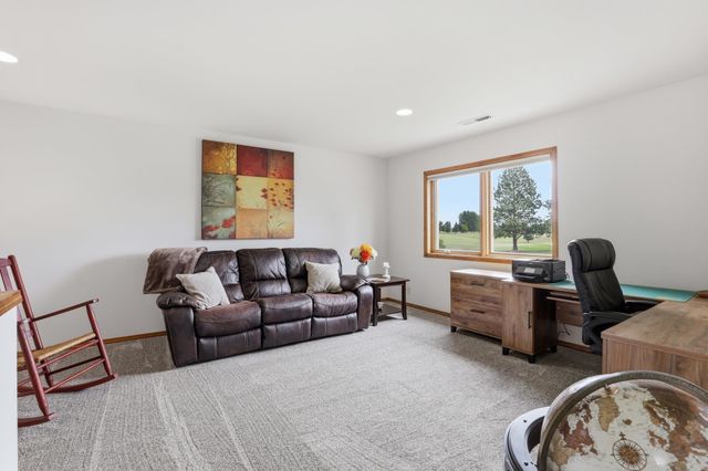 814 N High Desert Dr, Deer Park, WA 99006